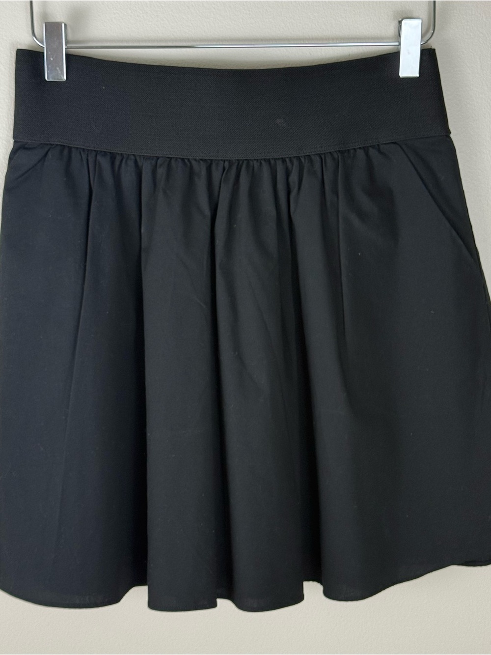 EXPRESS Black Circle mini skirt with wide elastic waistband